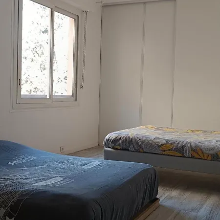 Appartement Dans Immeuble De *